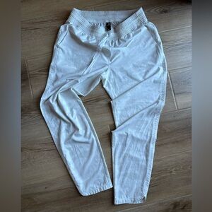 GAP Women’s White Camo Casual Jogger Pants